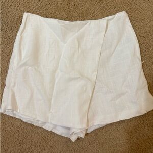 Francesca's Collections Cream Skort